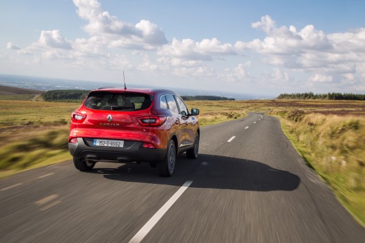 renault kadjar - red - 2015 - 016