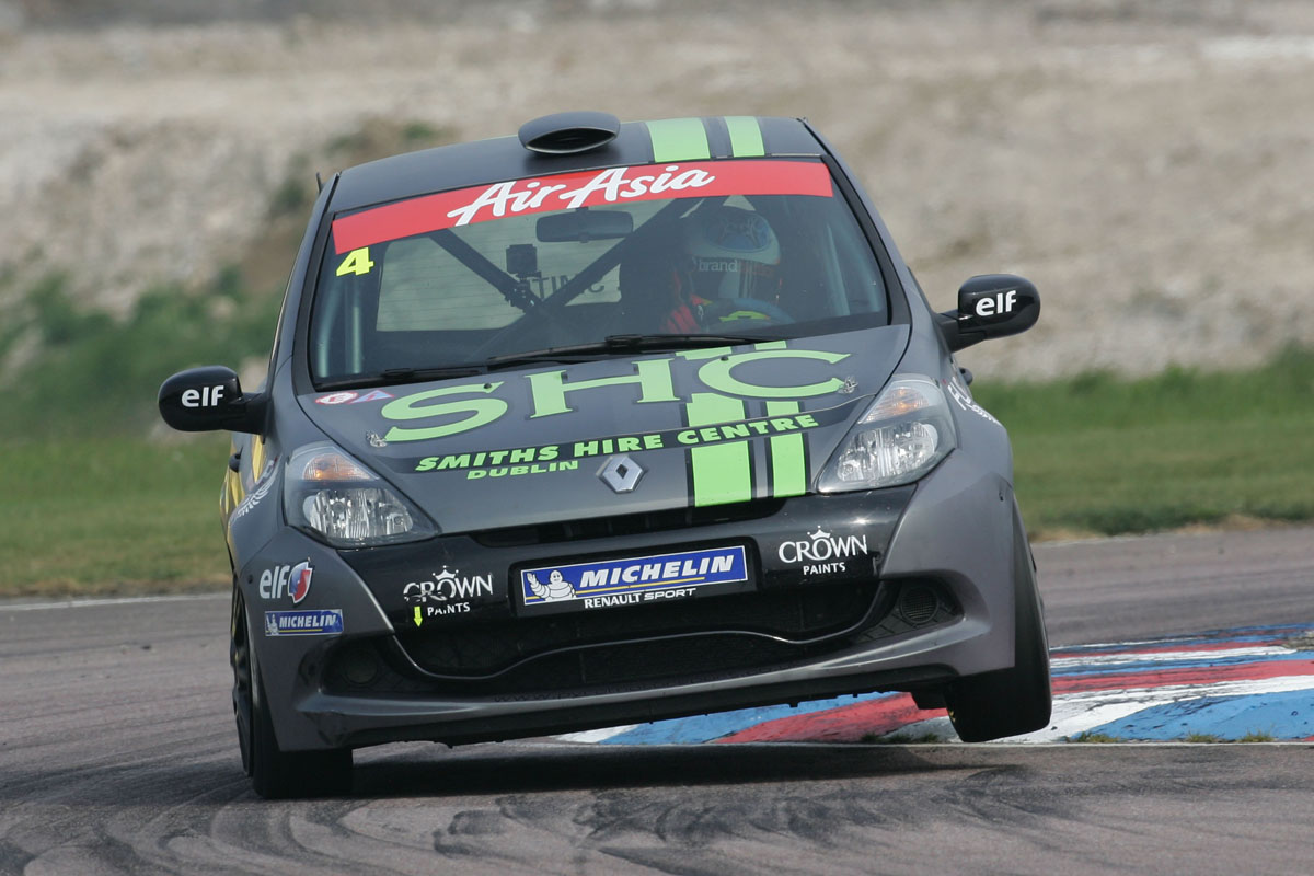 Aron Smith wins Young Racing Driver of the Year 2011