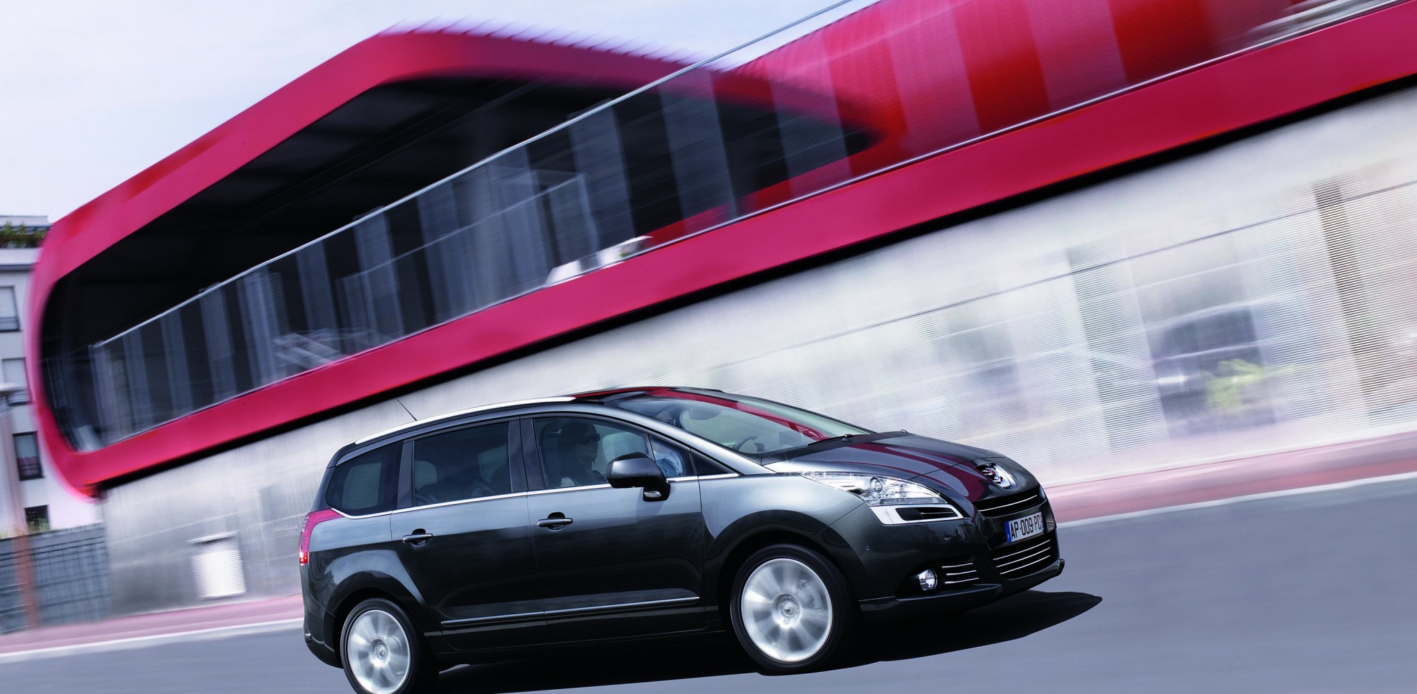 Peugeot 5008 Ireland’s best-selling compact 7-Seater MPV