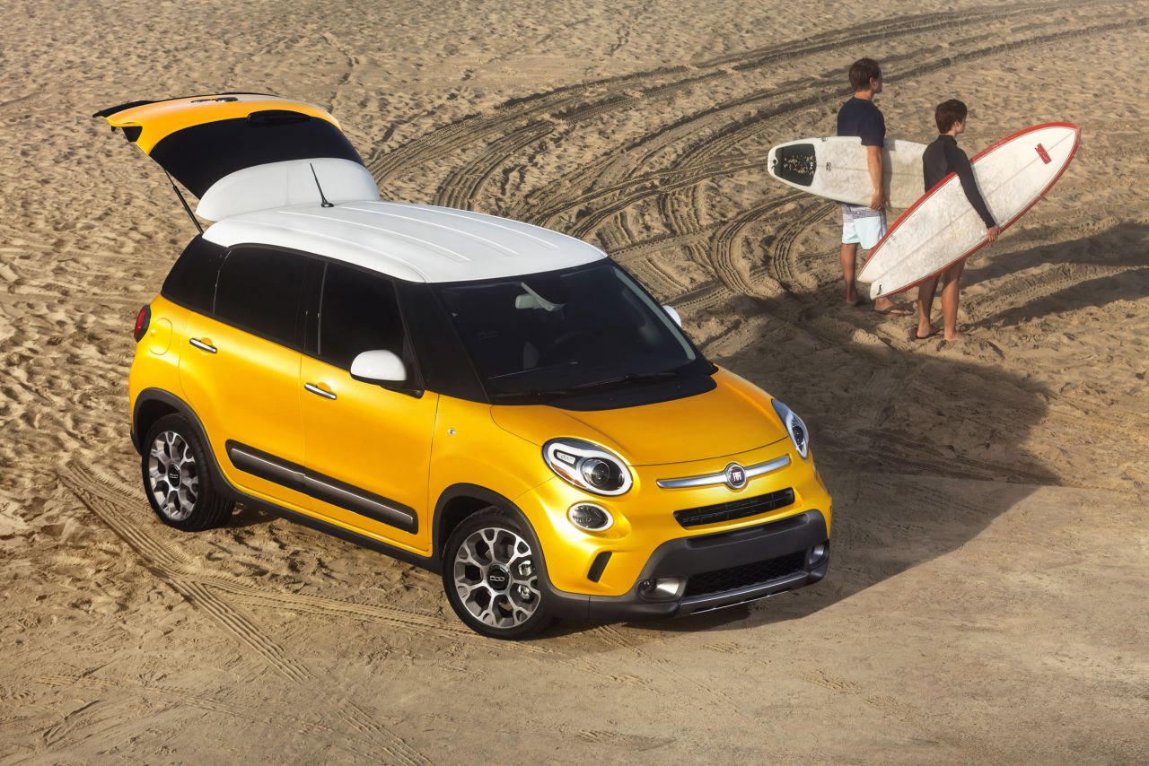 FIAT 500L Trekking and 500e Unveiled at LA Show