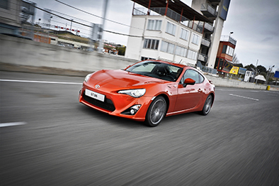 Win a Toyota GT86 or Auris