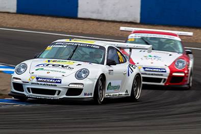 Leonard Dominates Donington Park