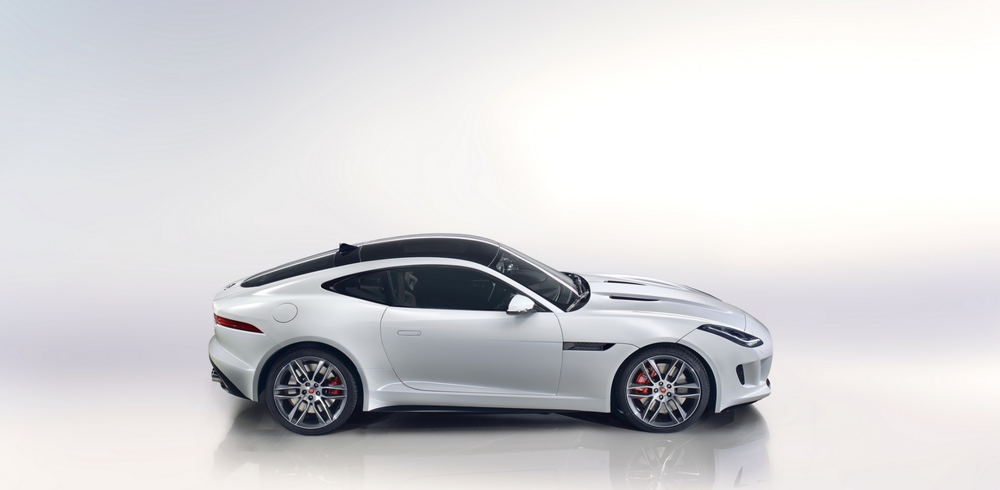 Jaguar F-TYPE Coupé Unveiled