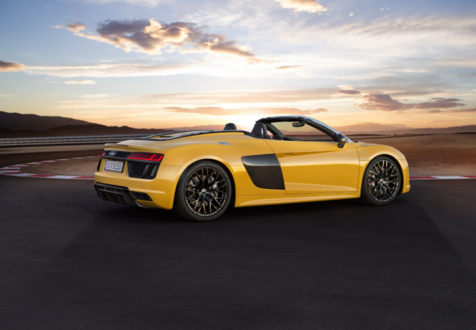 The New Audi R8 Spyder V10 Breaks Cover