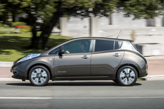 100 Year Old Man Gets New Nissan Leaf!