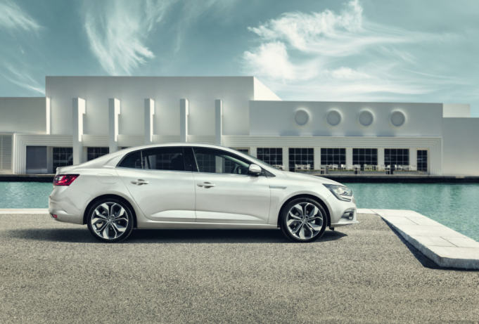All-New Renault Mégane Grand Coupé Takes To The Dancefloor