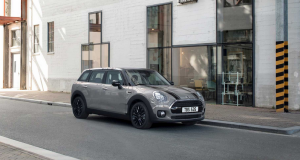 New 172 MINI Cooper Black Pack From €144 Per Month!