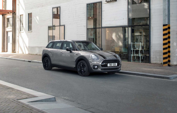 New 172 MINI Cooper Black Pack From €144 Per Month!