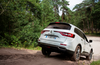 Renault Ploughing Ahead To Screggan