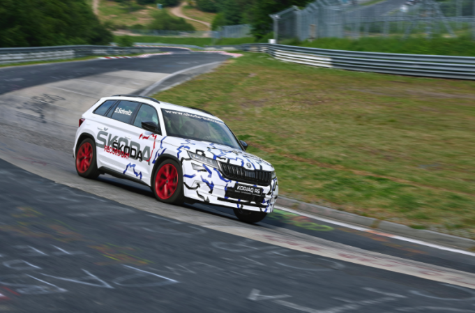 ŠKODA KODIAQ RS Sets Record-Breaking Lap At The Nürburgring