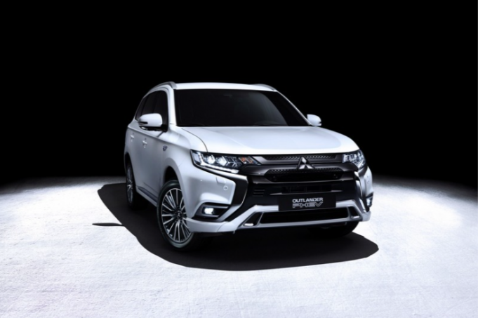 New Outlander PHEV range for Irish Customers