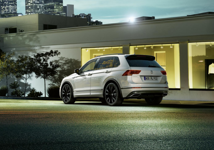 New “BLACK STYLE” R-Line Design Package For Tiguan