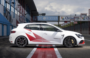 Another Track Records For Megane R.S Trophy-R