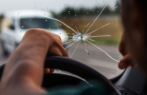 Why Your Car Insurance Must Contain Windscreen Cover