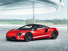 McLaren To Celebrate 100th Retail Opening In 10th Anniversary