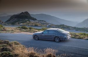 Testing The BMW i7 Drive Under Extreme Conditions