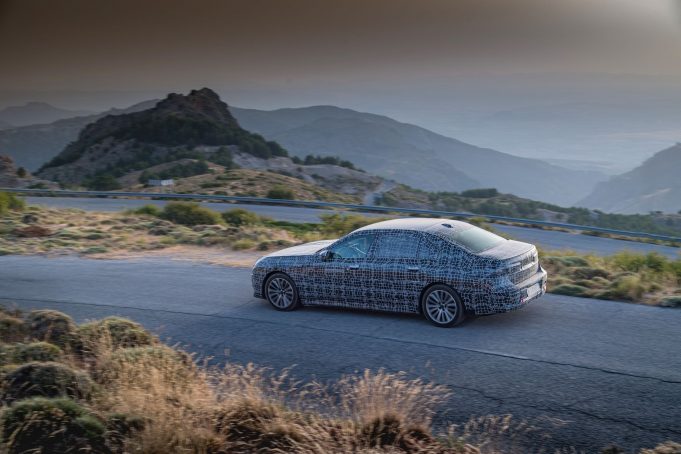 Testing The BMW i7 Drive Under Extreme Conditions