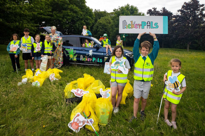 BMW Supports Picker Pals