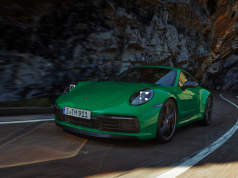 New lightweight Porsche 911 Carrera T