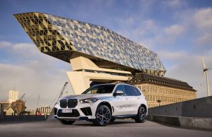 BMW iX5 Hydrogen Pilot Fleet Launches
