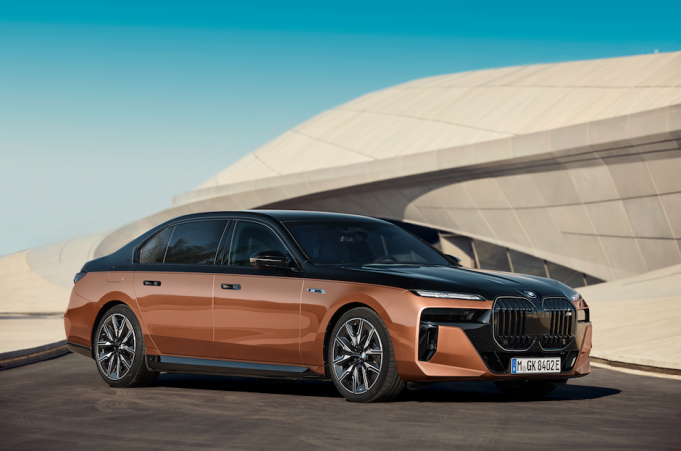 Performance BMW i7 M70 Coming Soon