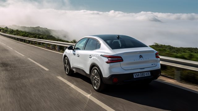 citroen-announce-details-of-new-e-c4-x-electric-2