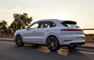 Porsche Unveil 739hp Cayenne Turbo E-Hybrid