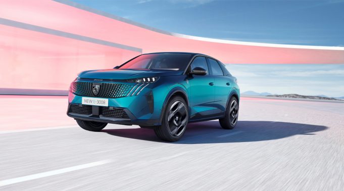 Peugeot Electric Fastback E-3008 SUV