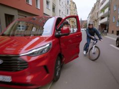 New Ford Transit Custom Gets Door Exit Technology