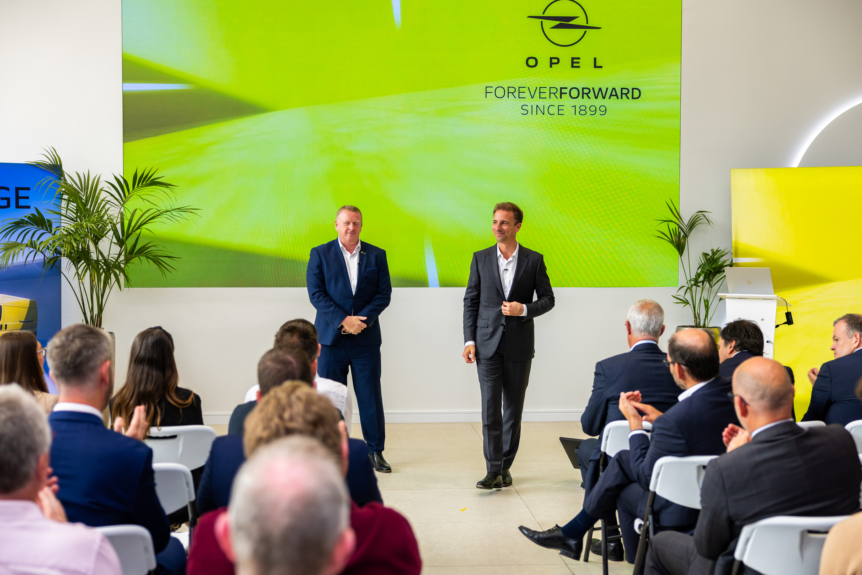 Global Opel CEO Visits Team in Ireland