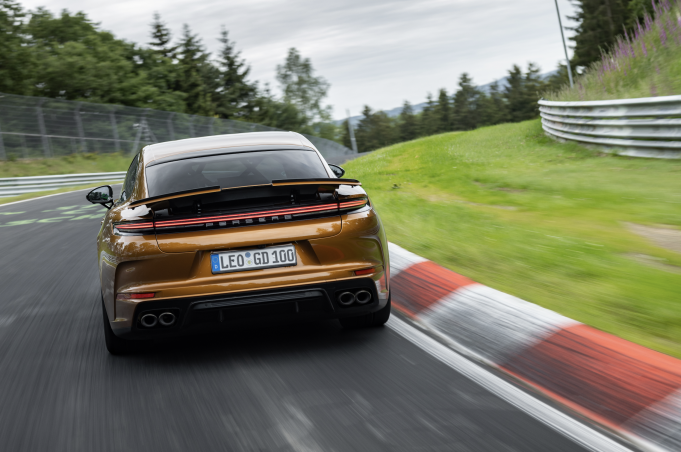 New Record For Porsche Panamera