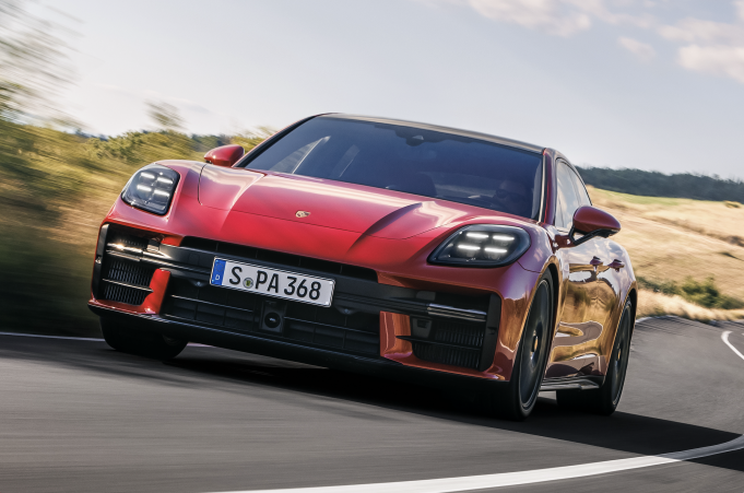 New Porsche Panamera Turbo S E-Hybrid & Panamera GTS