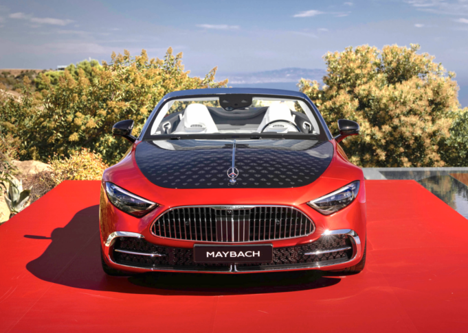 Mercedes-Maybach SL 680 Breaks Cover
