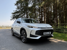 MG HS Plug-in Hybrid Wins