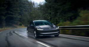 Tesla Model 3 Long Range Rear-Wheel Drive