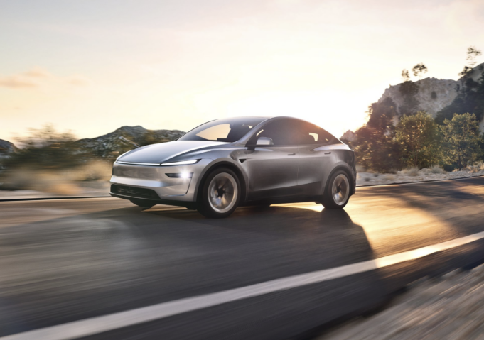 Tesla Model Y Long Range & Performance