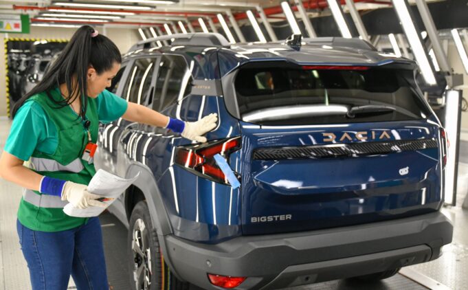 Dacia Produces 100,000th Bigster